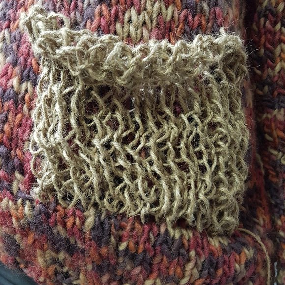 Winter set, Autumn colors , sweater and matching hat, hand knitted - Picture 9 of 10